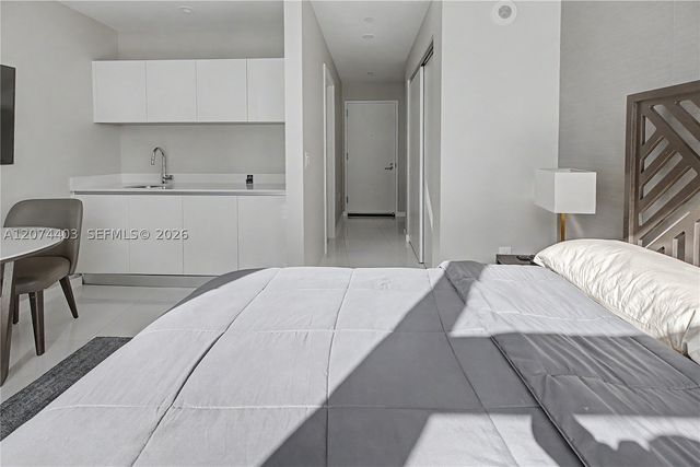 851 NE 1st Ave 3301, Miami, FL 33132