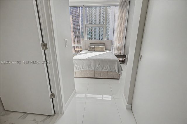 851 NE 1st Ave 3301, Miami, FL 33132