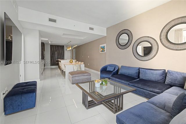 851 NE 1st Ave 3301, Miami, FL 33132