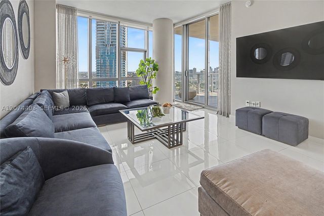 851 NE 1st Ave 3301, Miami, FL 33132