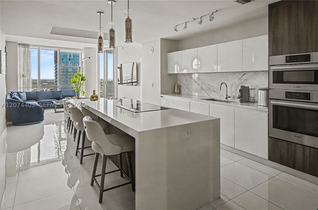 851 NE 1st Ave 3301, Miami, FL 33132