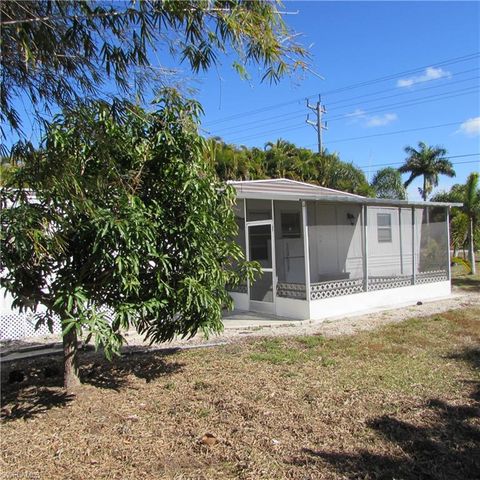 5923 Bomar LN, Bokeelia, FL 33922