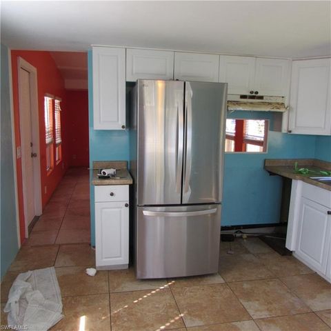 5923 Bomar LN, Bokeelia, FL 33922