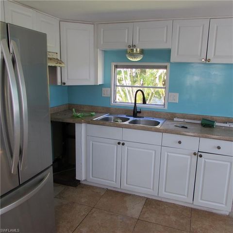 5923 Bomar LN, Bokeelia, FL 33922