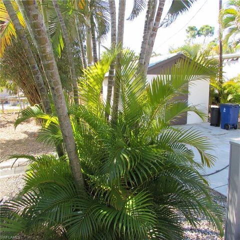 5923 Bomar LN, Bokeelia, FL 33922