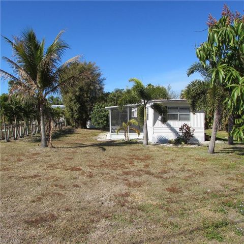 5923 Bomar LN, Bokeelia, FL 33922