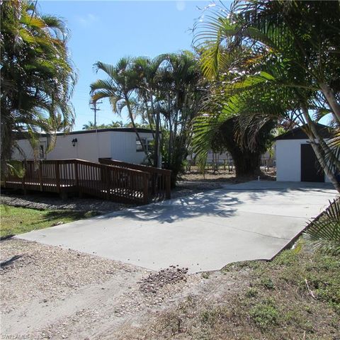 5923 Bomar LN, Bokeelia, FL 33922