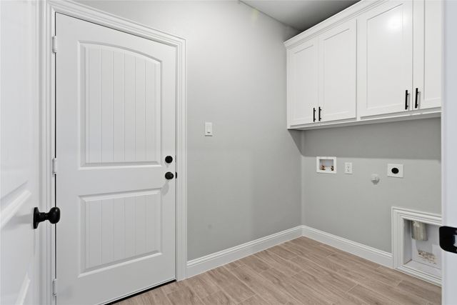 420 E Ball Street, Tom Bean, TX 75491