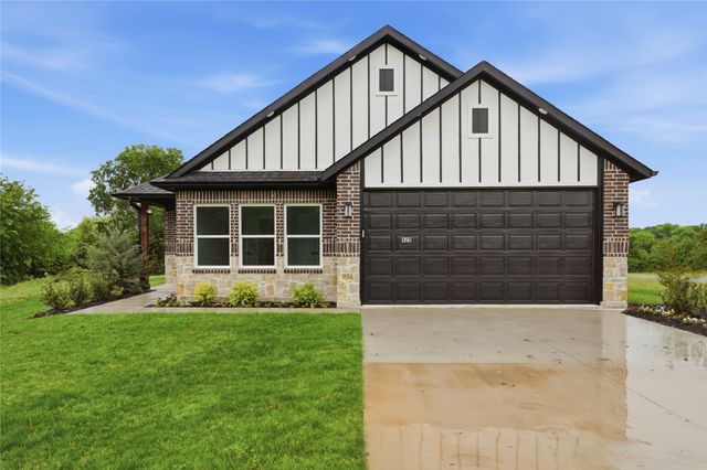 420 E Ball Street, Tom Bean, TX 75491