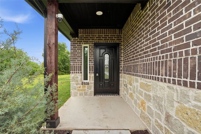 420 E Ball Street, Tom Bean, TX 75491