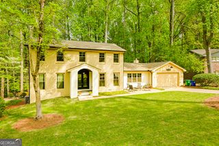 2433 Helmsdale Drive NE, Atlanta, GA 30345