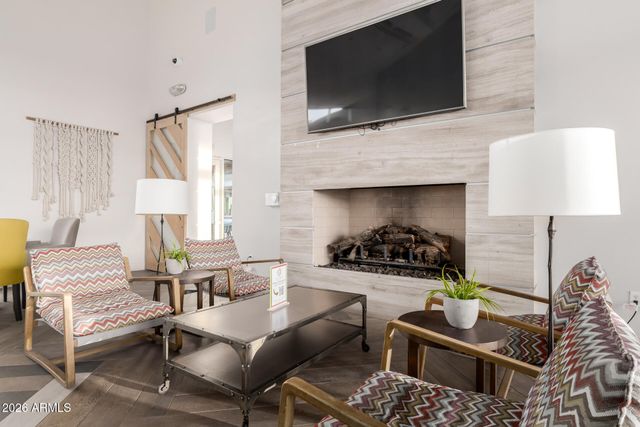 9916 E TEXAS Avenue, Mesa, AZ 85212