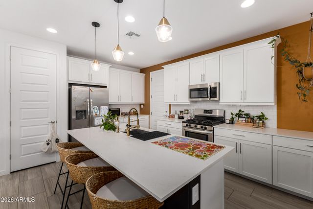 9916 E TEXAS Avenue, Mesa, AZ 85212