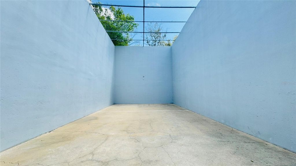 Image 20 of property listing at 7200 E BANK DRIVE, Tampa, FL 33617