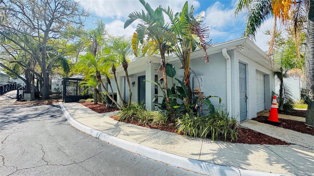 Image 26 of property listing at 7200 E BANK DRIVE, Tampa, FL 33617