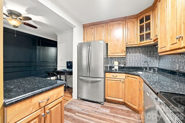 200 N Laurel Avenue 15B, Charlotte, NC 28207