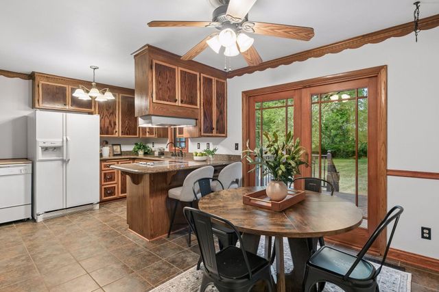 18910 Harrogate Drive, Eden Prairie, MN 55346
