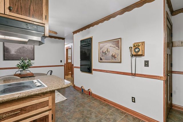 18910 Harrogate Drive, Eden Prairie, MN 55346
