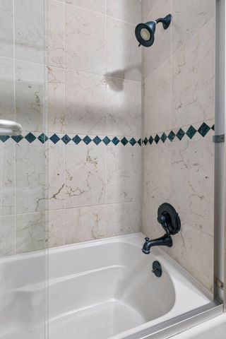 18910 Harrogate Drive, Eden Prairie, MN 55346