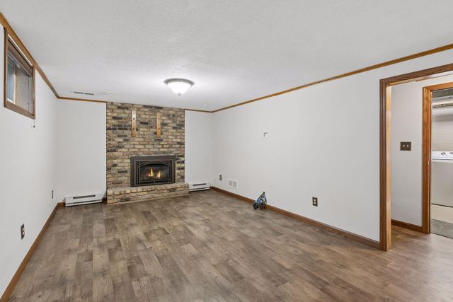18910 Harrogate Drive, Eden Prairie, MN 55346
