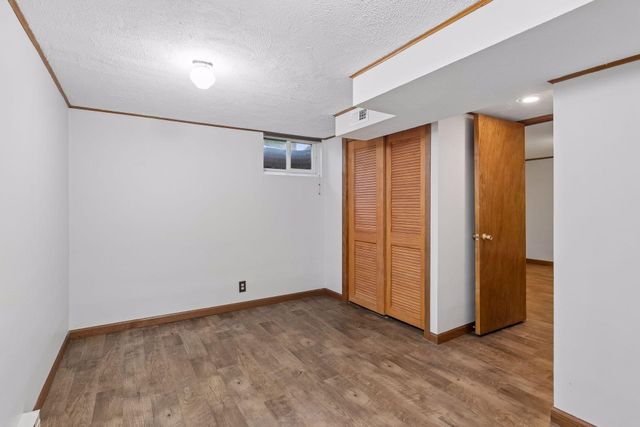 18910 Harrogate Drive, Eden Prairie, MN 55346
