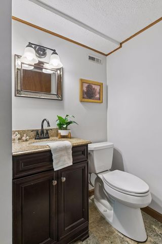 18910 Harrogate Drive, Eden Prairie, MN 55346