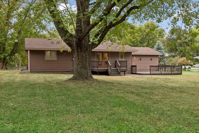 18910 Harrogate Drive, Eden Prairie, MN 55346
