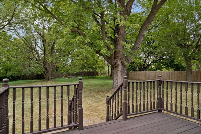 18910 Harrogate Drive, Eden Prairie, MN 55346