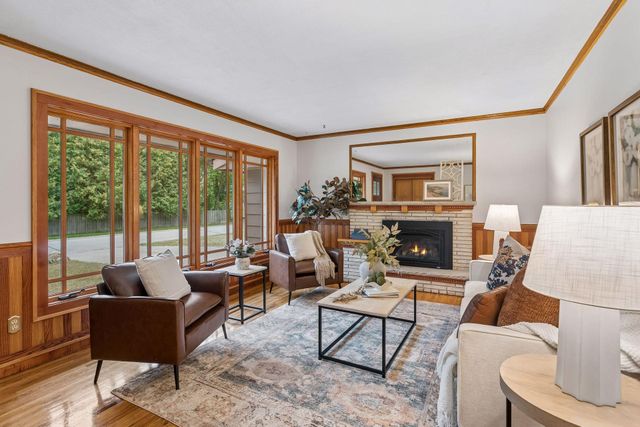 18910 Harrogate Drive, Eden Prairie, MN 55346