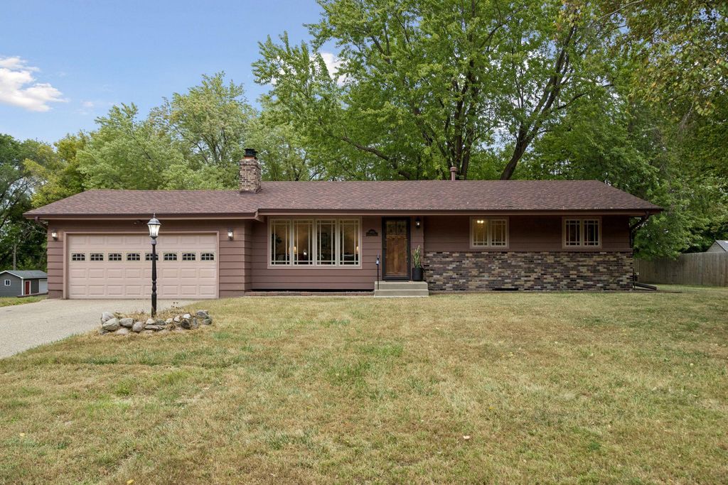 18910 Harrogate Drive, Eden Prairie, MN 55346 — photo 2