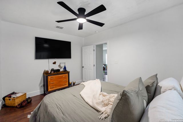 237 San Marcos, Luling, TX 78648