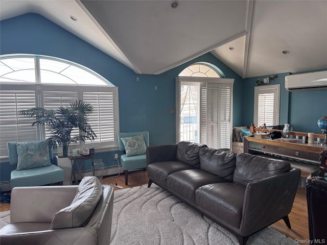 22904 147th Avenue, Springfield Gardens, NY 11413