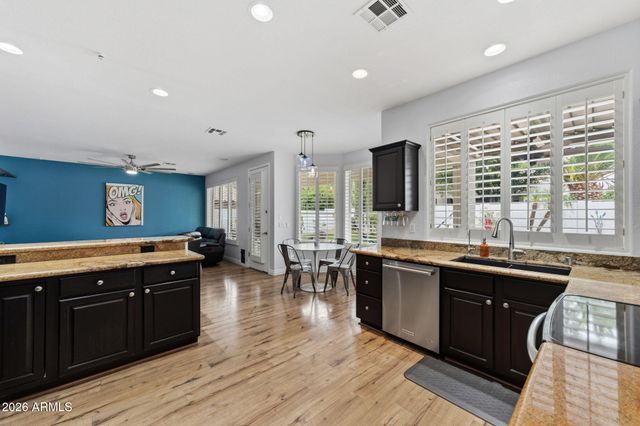 2055 S MARBLE Street, Gilbert, AZ 85295