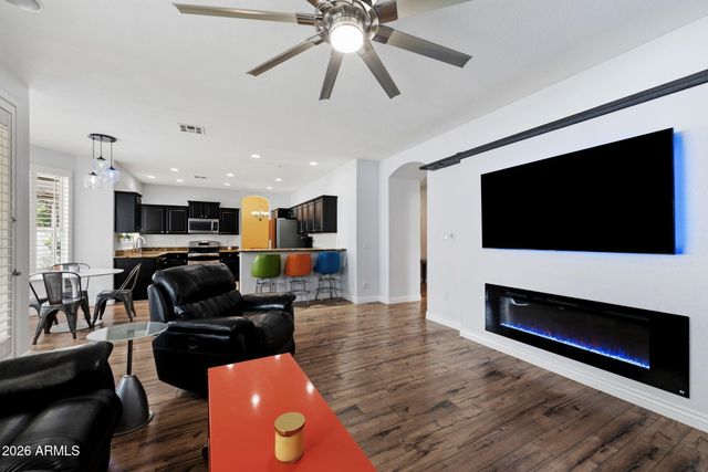 2055 S MARBLE Street, Gilbert, AZ 85295