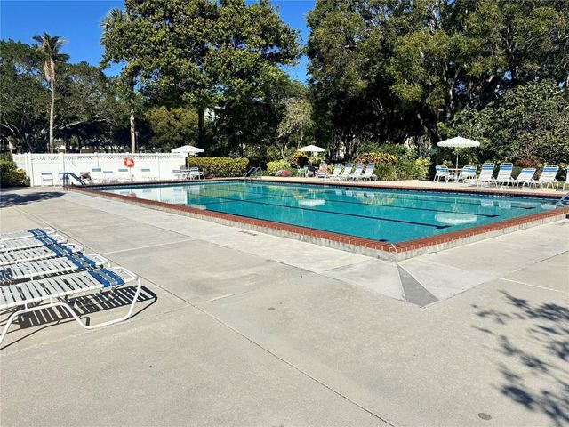 3980 Oaks Clubhouse Drive 405, Pompano Beach, FL 33069