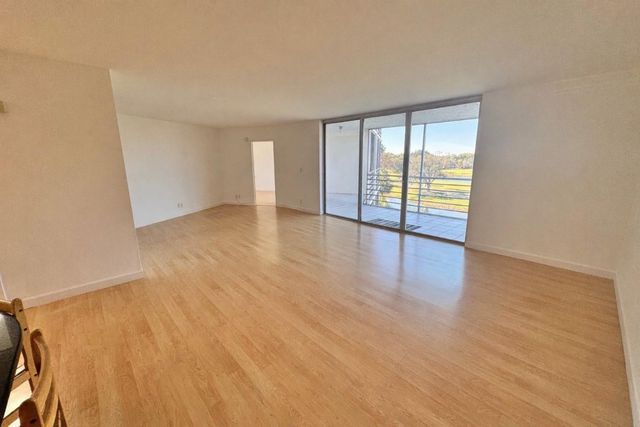 3980 Oaks Clubhouse Drive 405, Pompano Beach, FL 33069