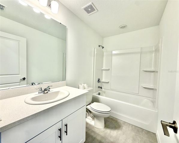 212 RIVER FRONT WAY, Edgewater, FL 32141