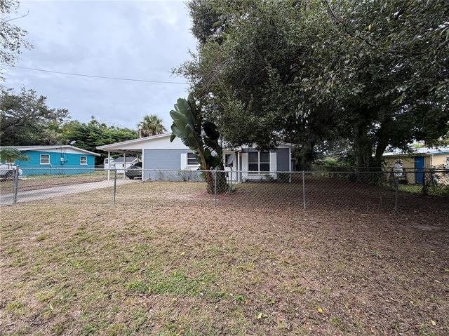 1212 LEON LANE, Daytona Beach, FL 32117
