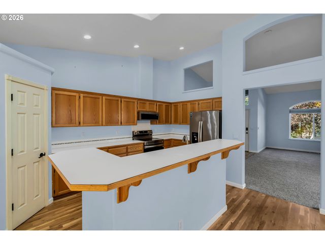 1558 Se JASMINE Way, Gresham, OR 97080