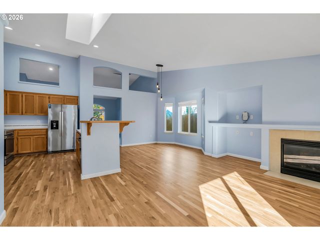 1558 Se JASMINE Way, Gresham, OR 97080