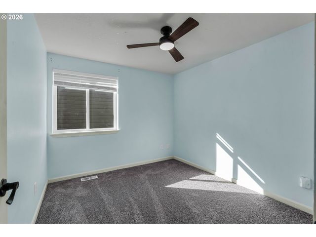 1558 Se JASMINE Way, Gresham, OR 97080