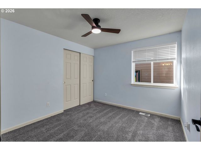 1558 Se JASMINE Way, Gresham, OR 97080