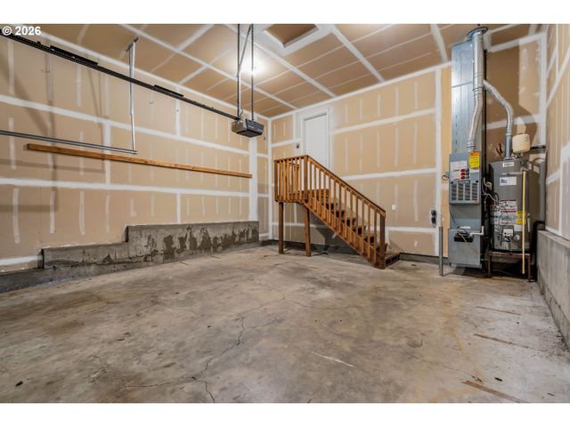 1558 Se JASMINE Way, Gresham, OR 97080
