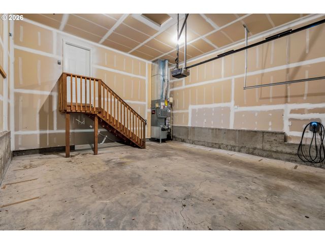 1558 Se JASMINE Way, Gresham, OR 97080