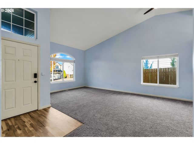 1558 Se JASMINE Way, Gresham, OR 97080