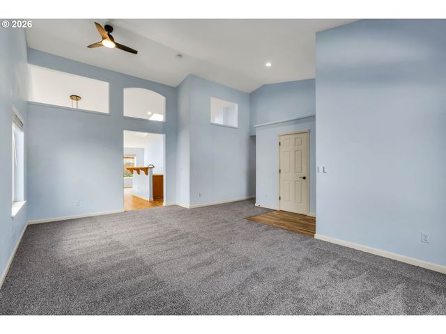 1558 Se JASMINE Way, Gresham, OR 97080