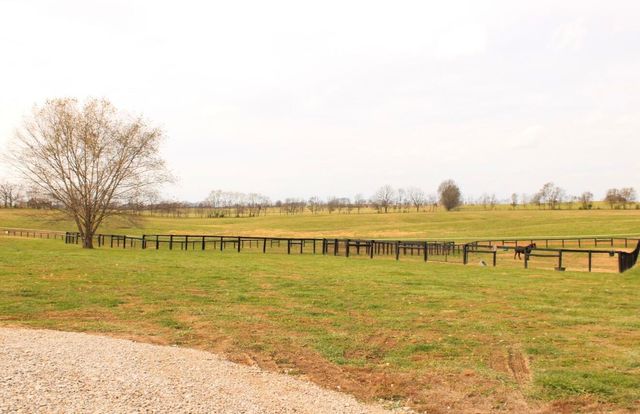 1235 Jackstown Road, Paris, KY 40361