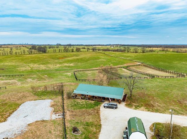 1235 Jackstown Road, Paris, KY 40361