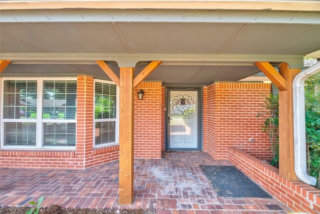 1506 W Walnut Street, El Reno, OK 73036