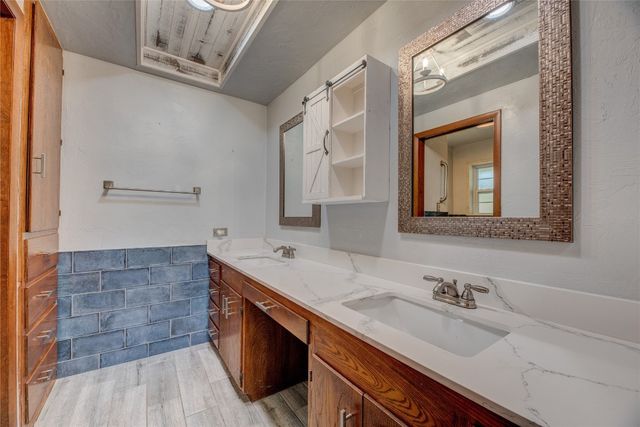 1506 W Walnut Street, El Reno, OK 73036